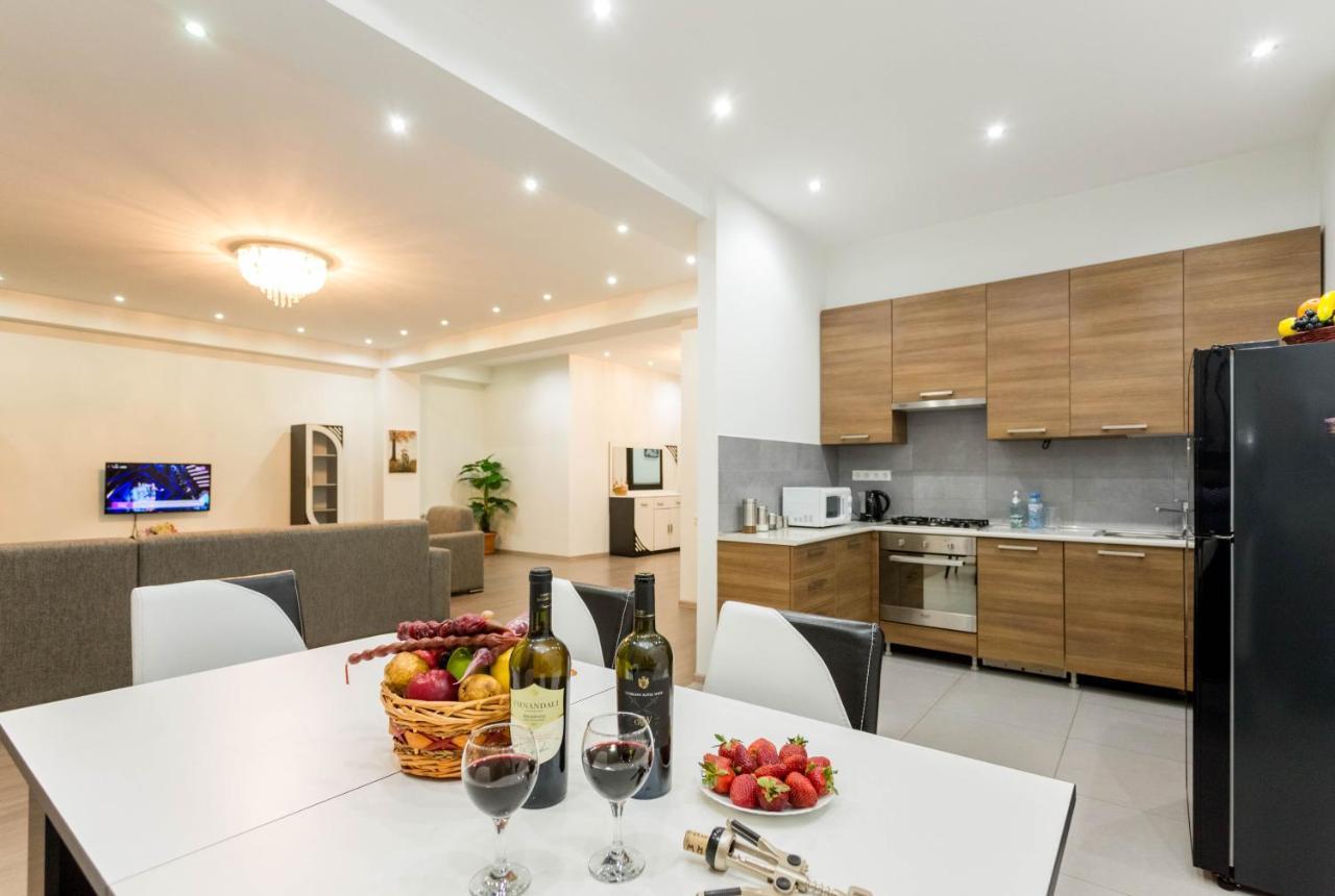 Apartment In The City Center Lll Tbilissi Extérieur photo