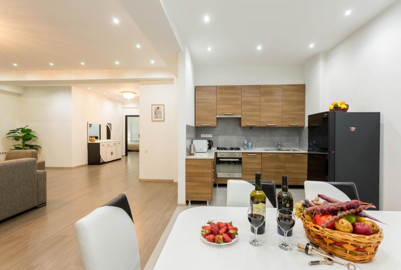 Apartment In The City Center Lll Tbilissi Extérieur photo